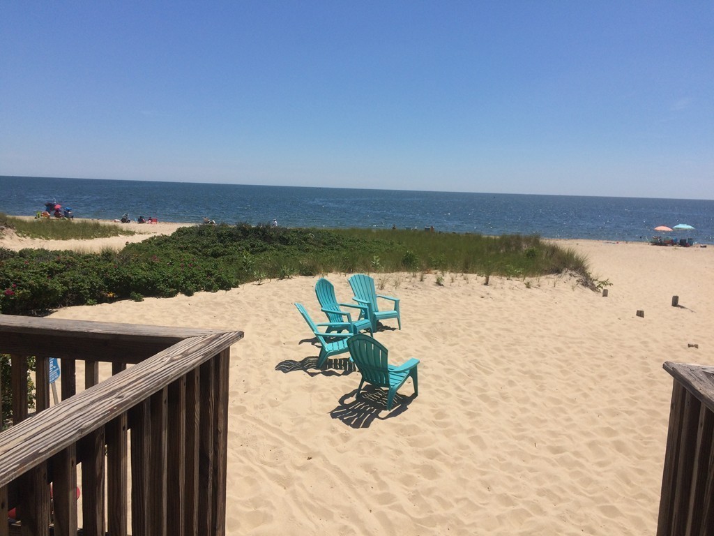 873 Craigville Beach Rd, Barnstable, MA 02632