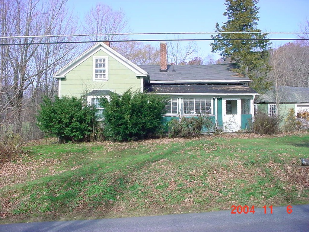293 Brookfield Rd, Brimfield, MA 01010