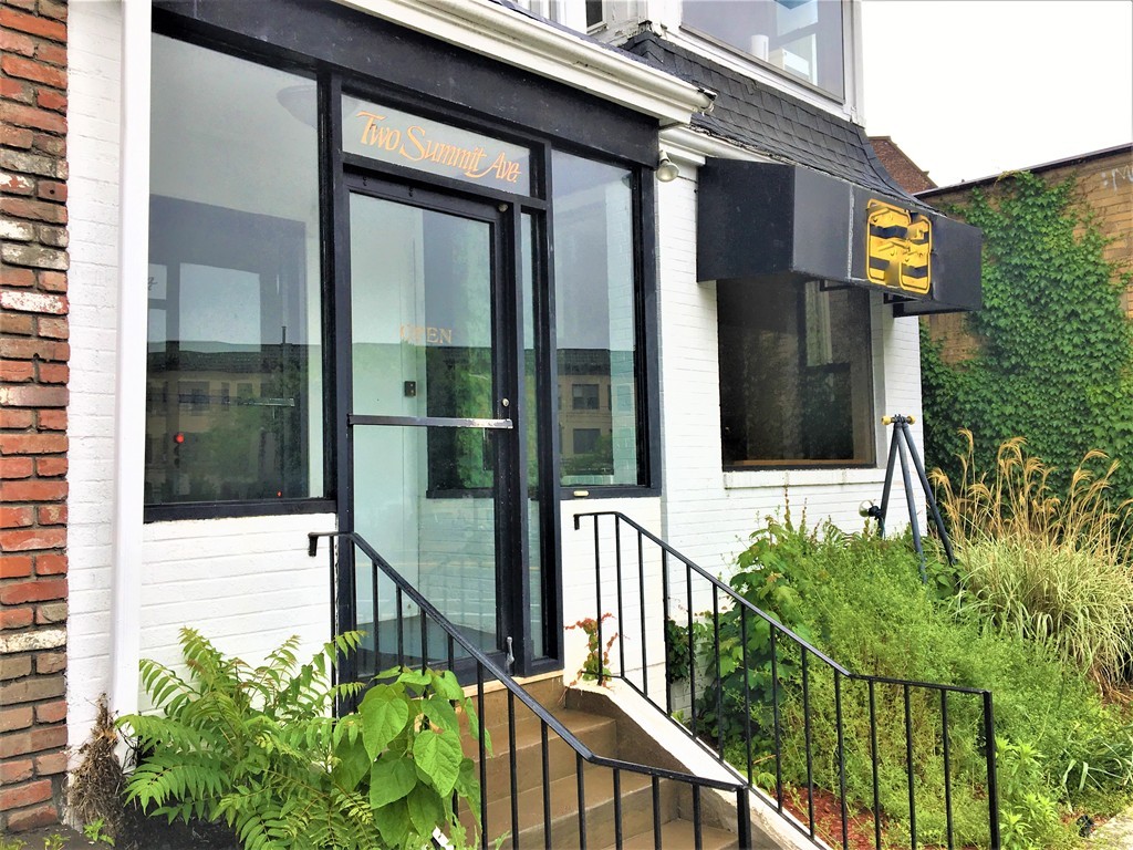 2 Summit Ave, Brookline, MA 02446