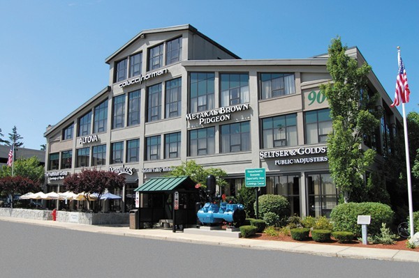 900 Cummings Center, Beverly, MA 01915
