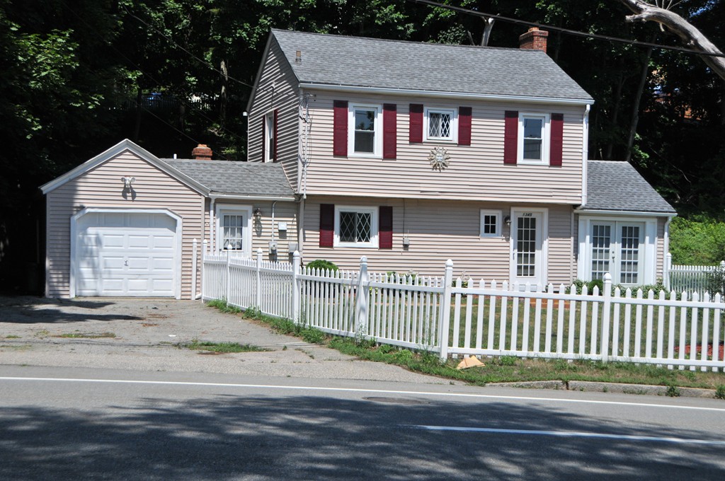 1345 Pleasant ST, Worcester, MA 01602