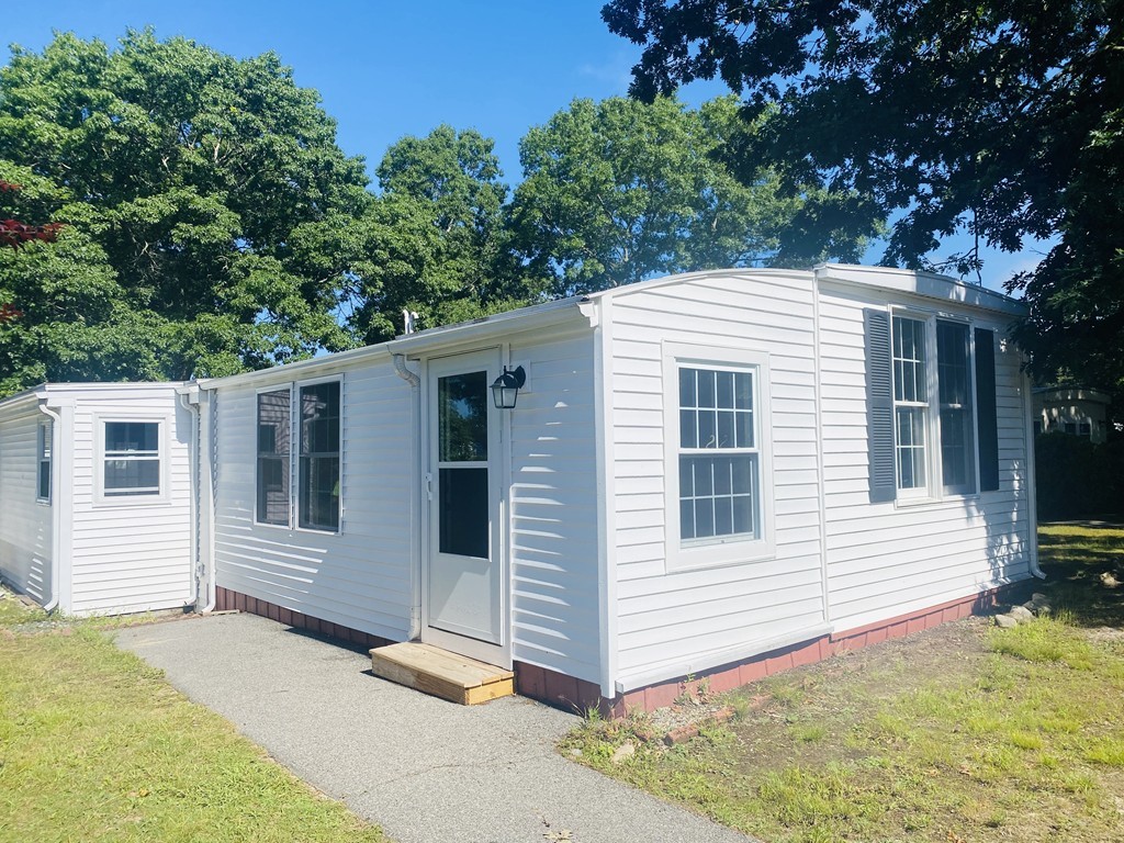 22 Candlelight Drive, Plymouth, MA 02360