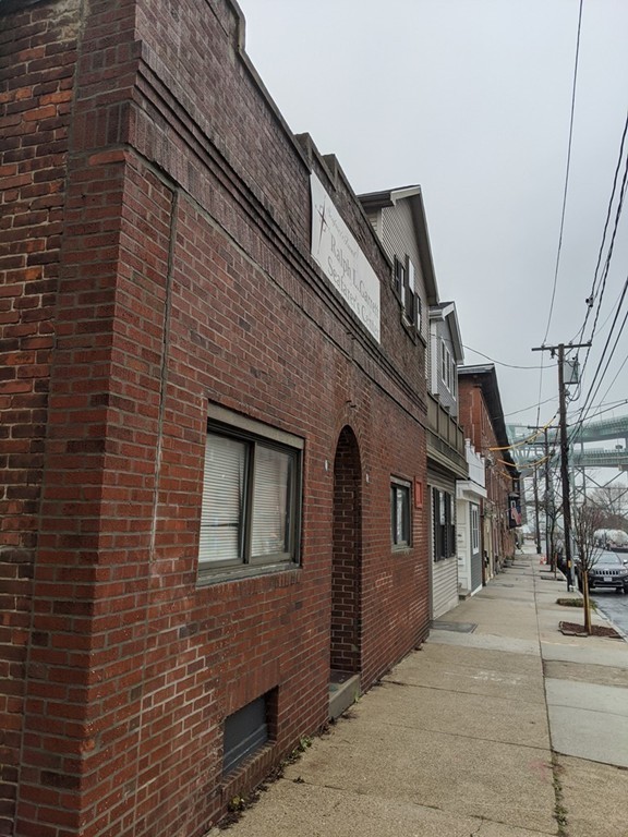 77 Broadway, Chelsea, MA 02150