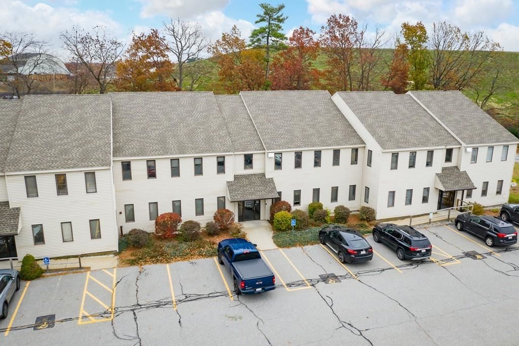 4 Courthouse Lane, Chelmsford, MA 01824