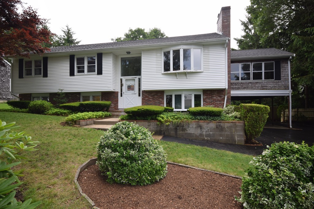 54 Maureen Rd, Barnstable, MA 02632