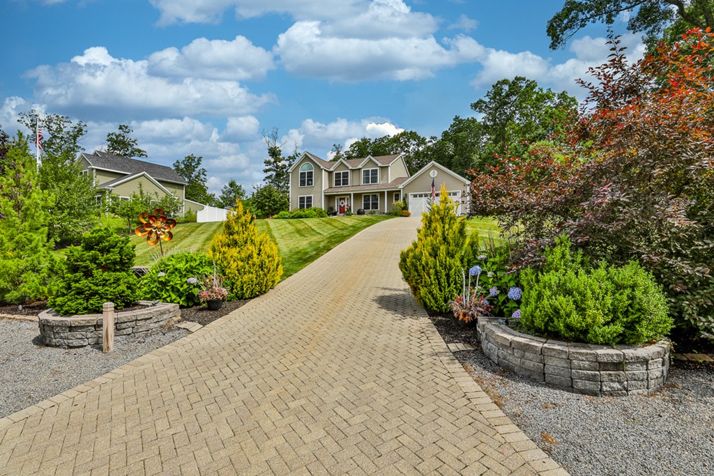 47 Birchmeadow Road, Amesbury, MA 01913