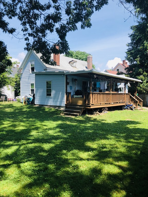 10 Dervin Pl, Clinton, MA 01510