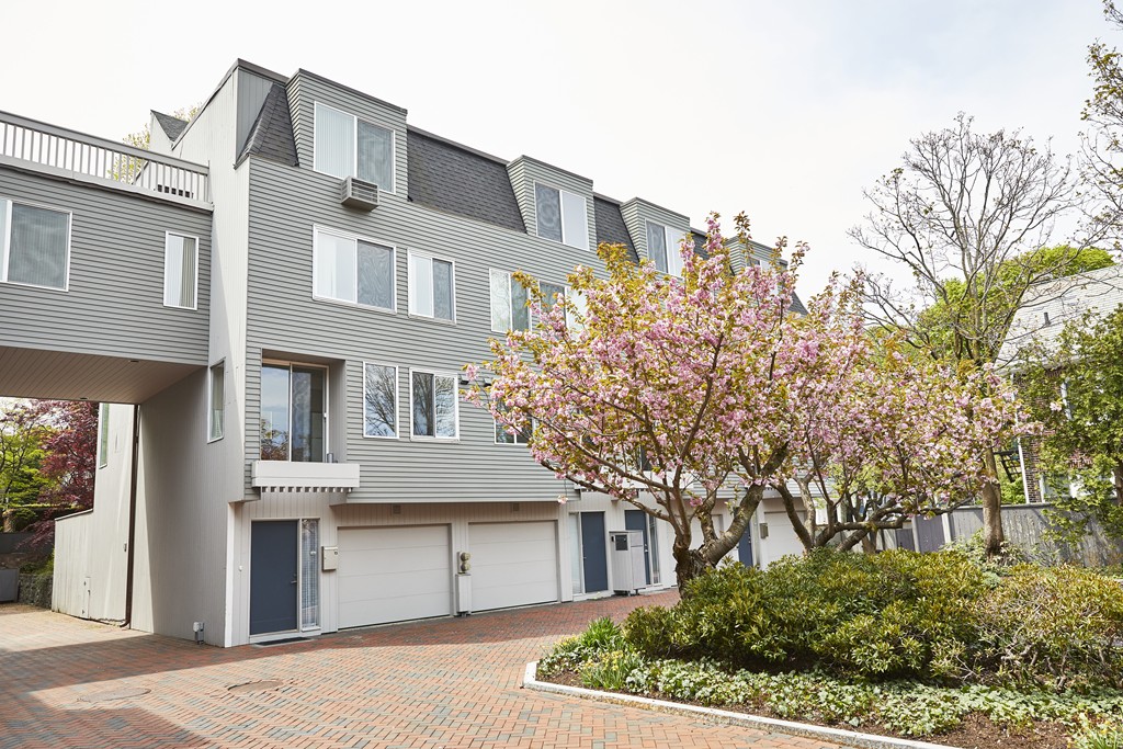 13 Ellery Sq, Cambridge, MA 02138