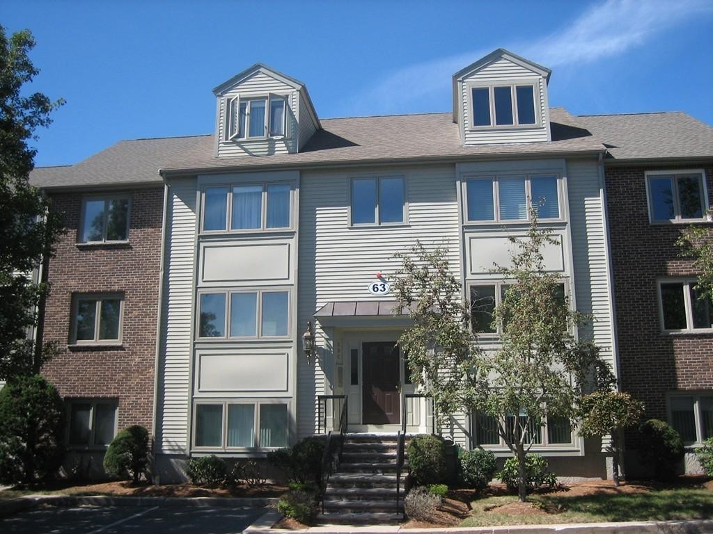 63 Maple St, Canton, MA 02021
