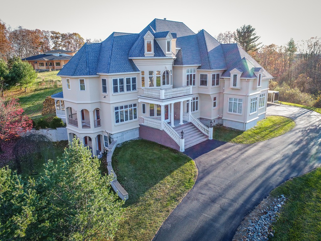 7 Whiskey Rebellion Court, Bedford, MA 03110