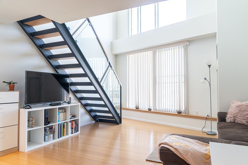 1 Earhart St, Cambridge, MA 02141