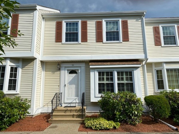 702 Heritage Ln, Auburn, MA 01501