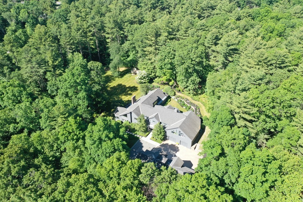 6 Sutton Pl, Acton, MA 01720