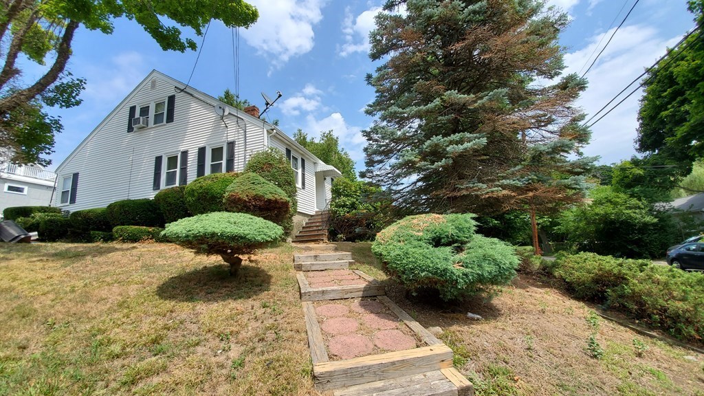 22 Winslow Rd, Quincy, MA 02171