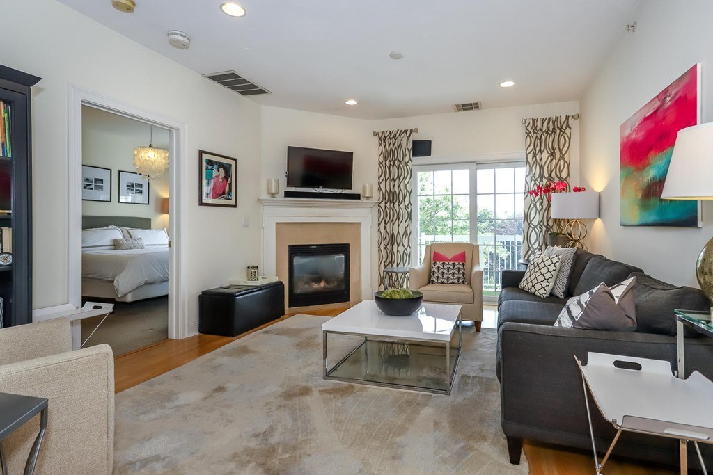 2306 Davenport ave, Canton, MA 02021