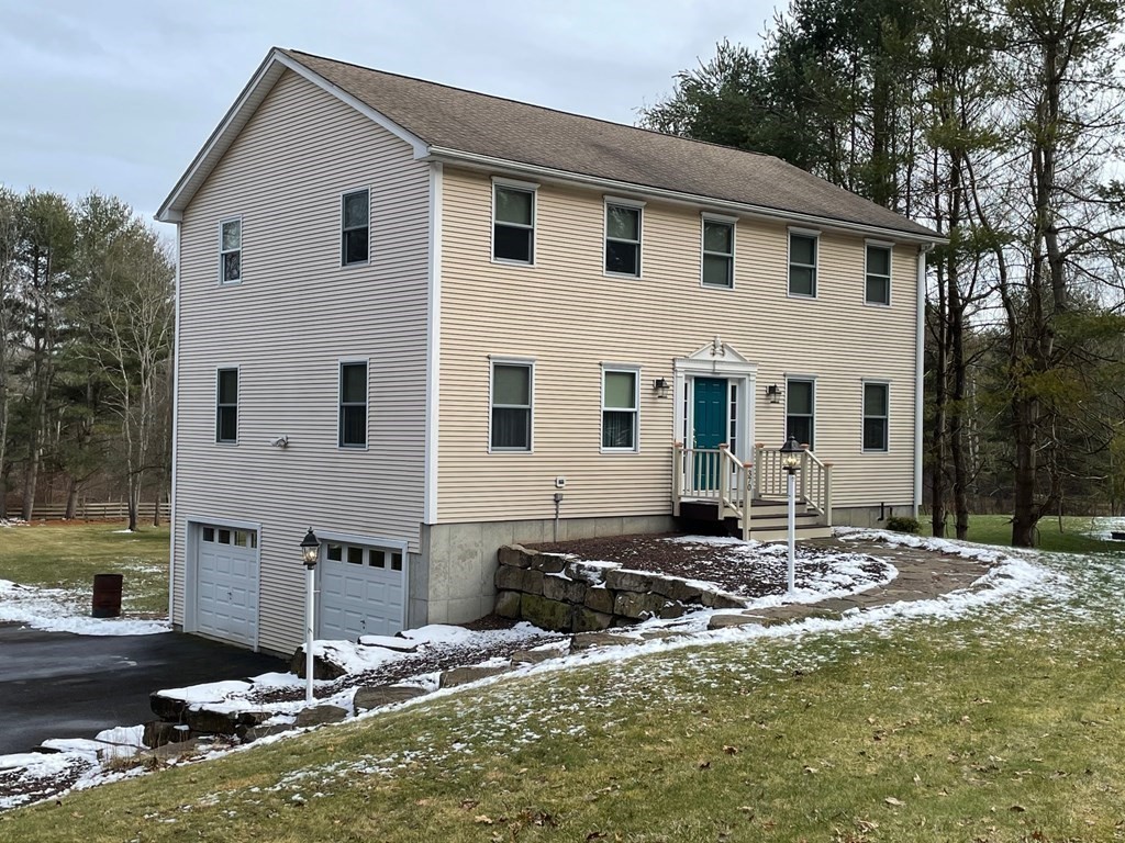 370 Stebbins Street, Belchertown, MA 01007