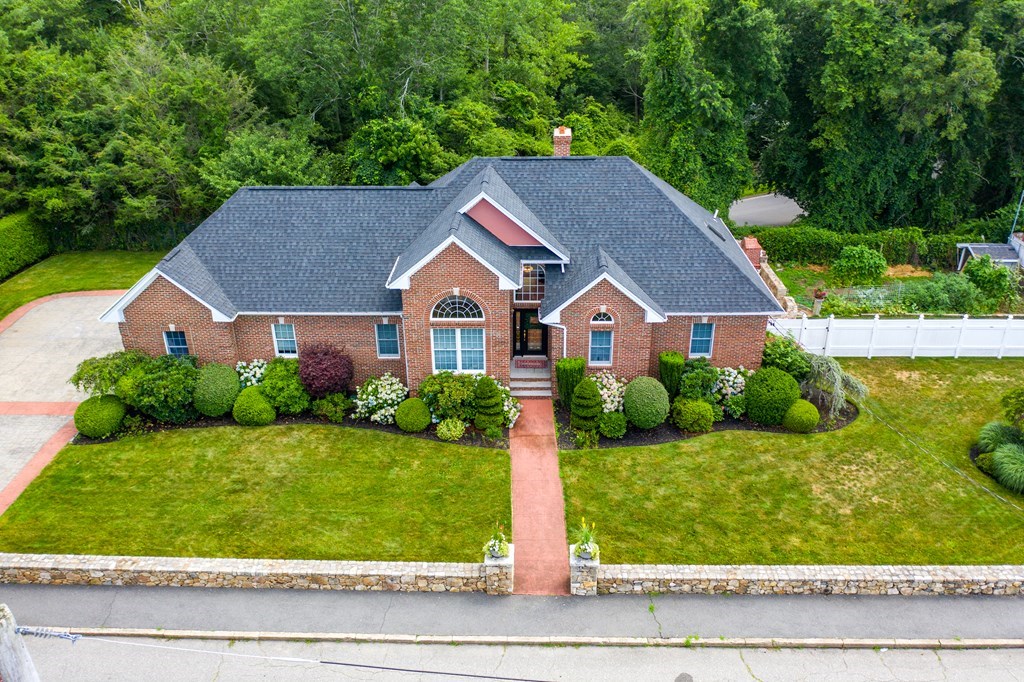 60 Homer St, Dartmouth, MA 02747