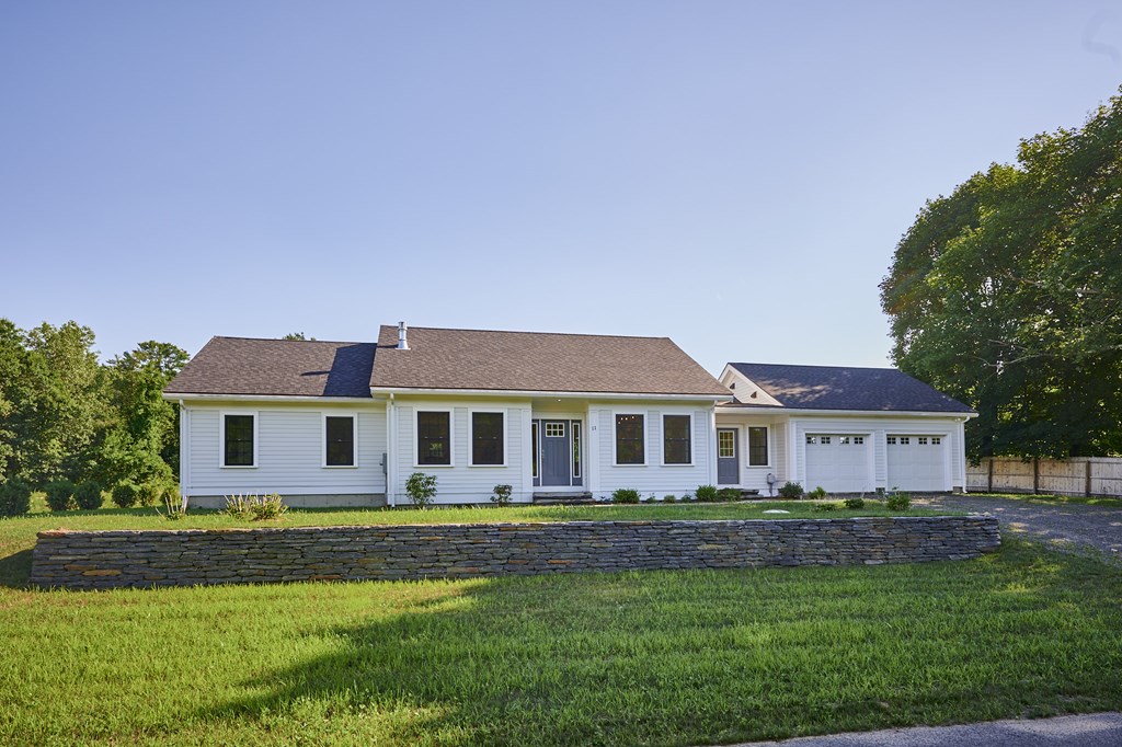 11 Vista Terrace, Amherst, MA 01002