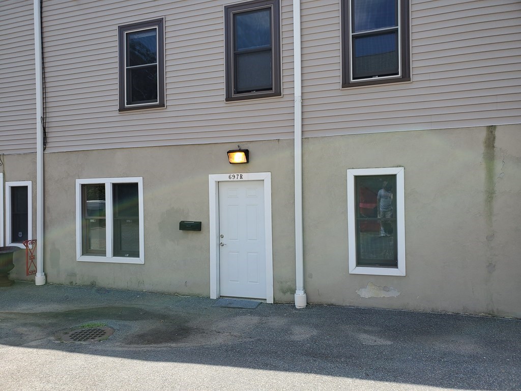 697 R Belmont Street, Belmont, MA 02478