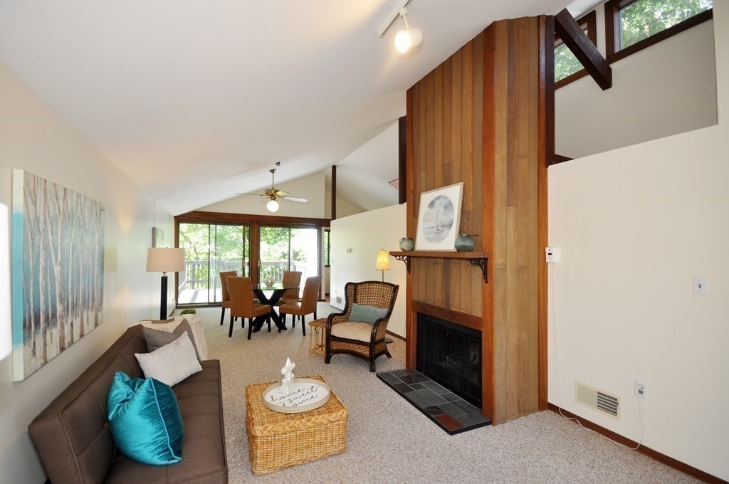 130 Butternut Hollow, Acton, MA 01718