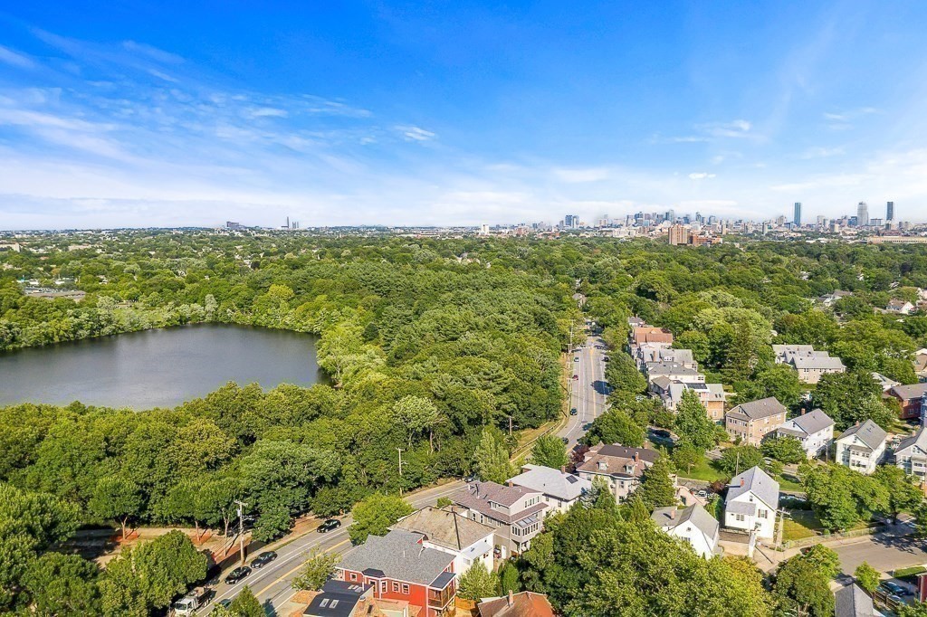 634 Huron Avenue, Cambridge, MA 02138