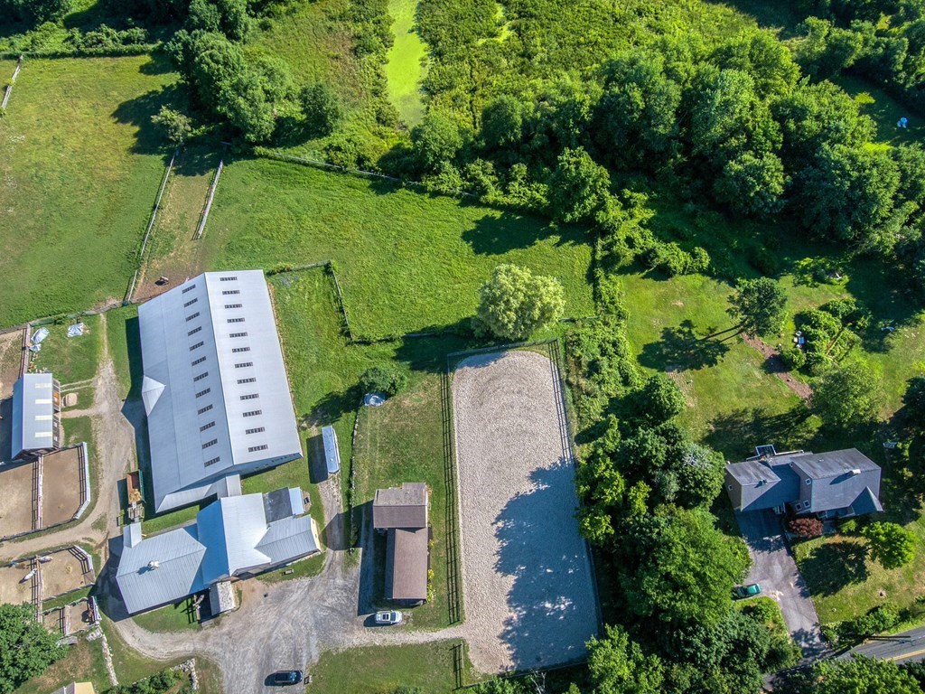 253 Davis Rd, Bedford, MA 01730