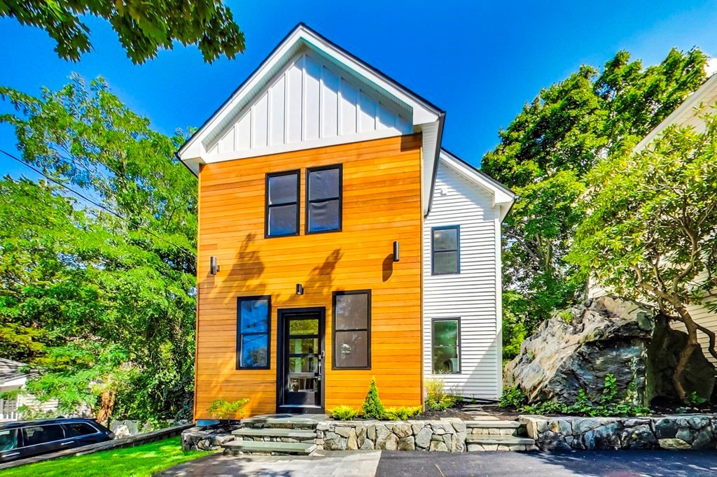 106 Hibbert St, Arlington, MA 02476