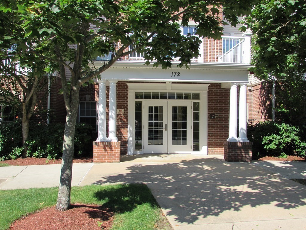 172 Haverhill St, Andover, MA 01810