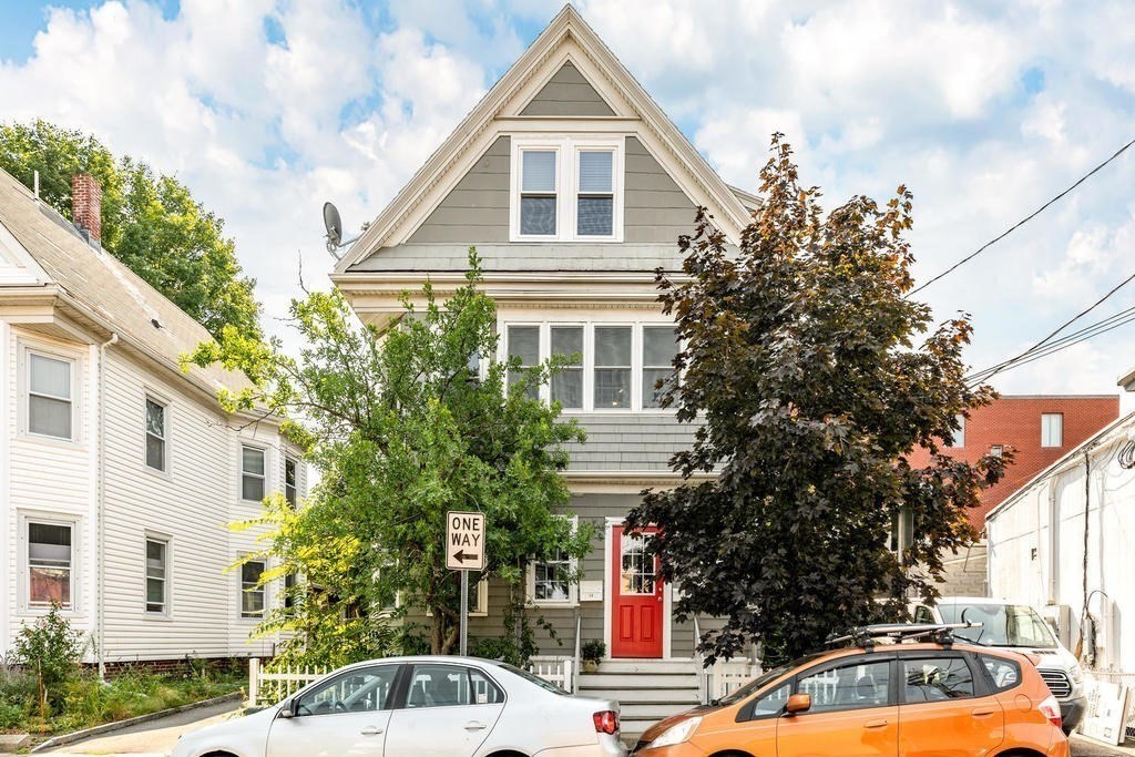 12 Gold Star Rd, Cambridge, MA 02140