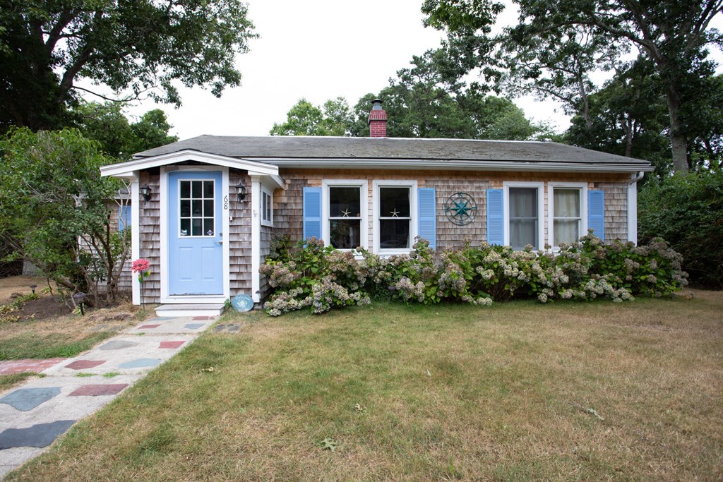 68 Gooseberry Lane, Barnstable, MA 02648