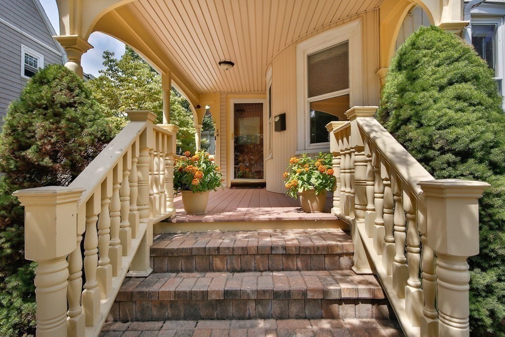 14 Palmer St, Arlington, MA 02474
