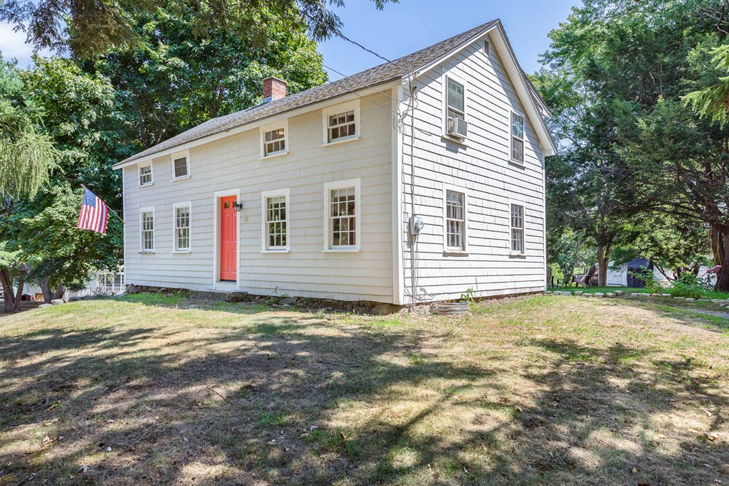 15 Pentucket Ave, Georgetown, MA 01833