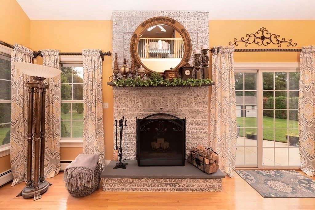 46 Peach Blossom Rd, Acushnet, MA 02743