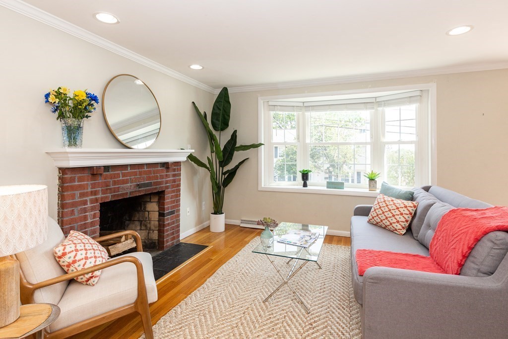 17 Rockaway Lane, Arlington, MA 02474