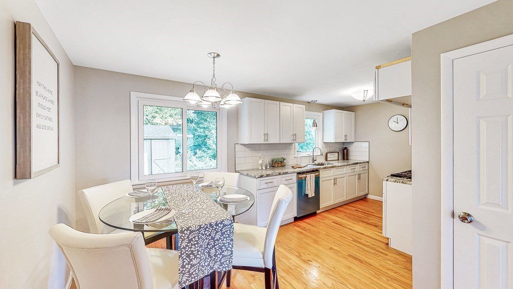 120 Cobb Ave, Chicopee, MA 01013