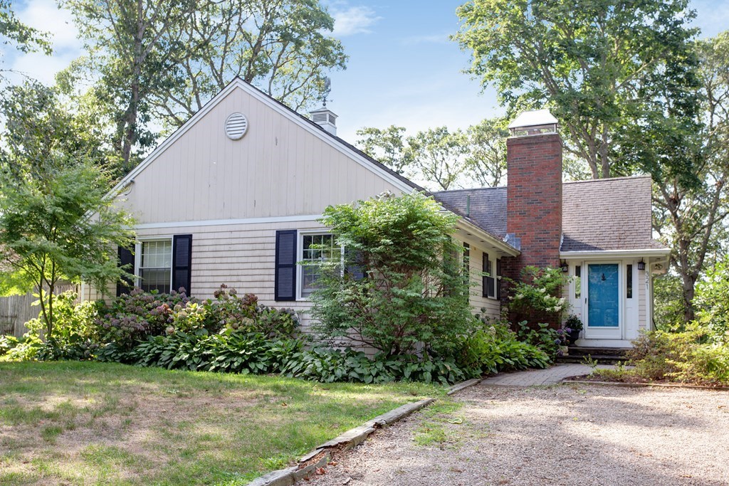 321 Tower Hill Rd, Barnstable, MA 02630