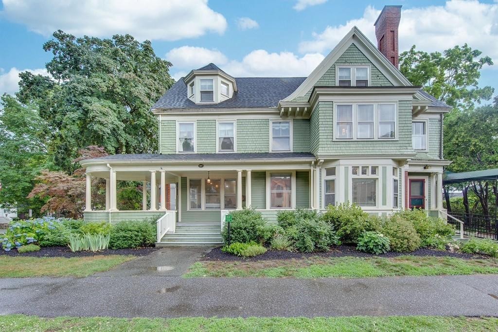 107 Main St, Andover, MA 01810