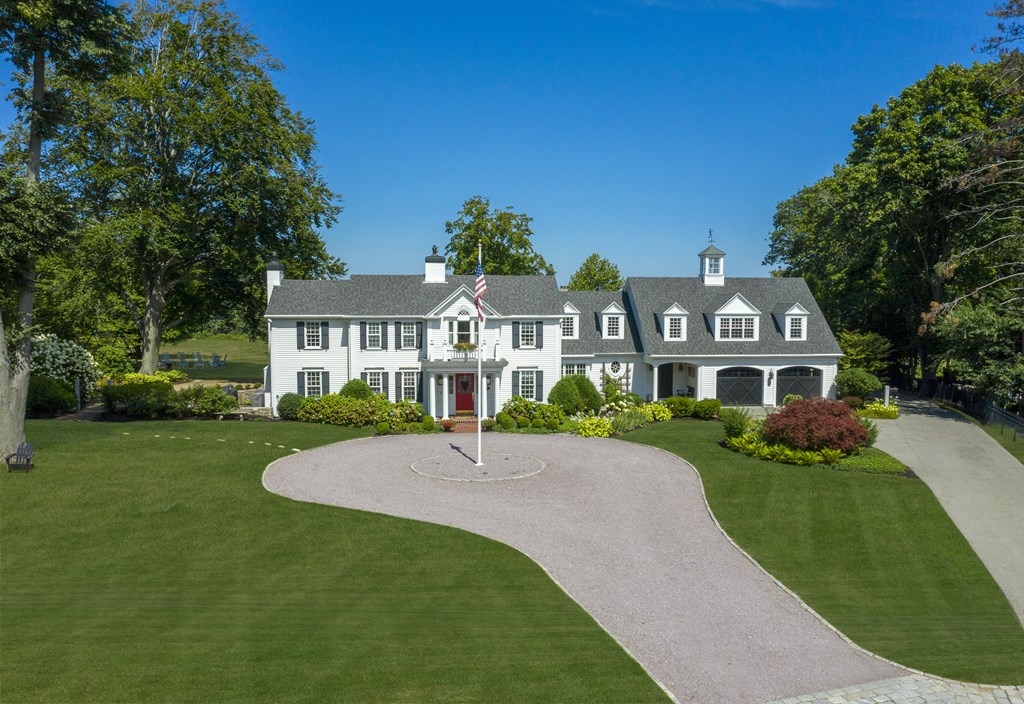 134 Border St, Cohasset, MA 02025