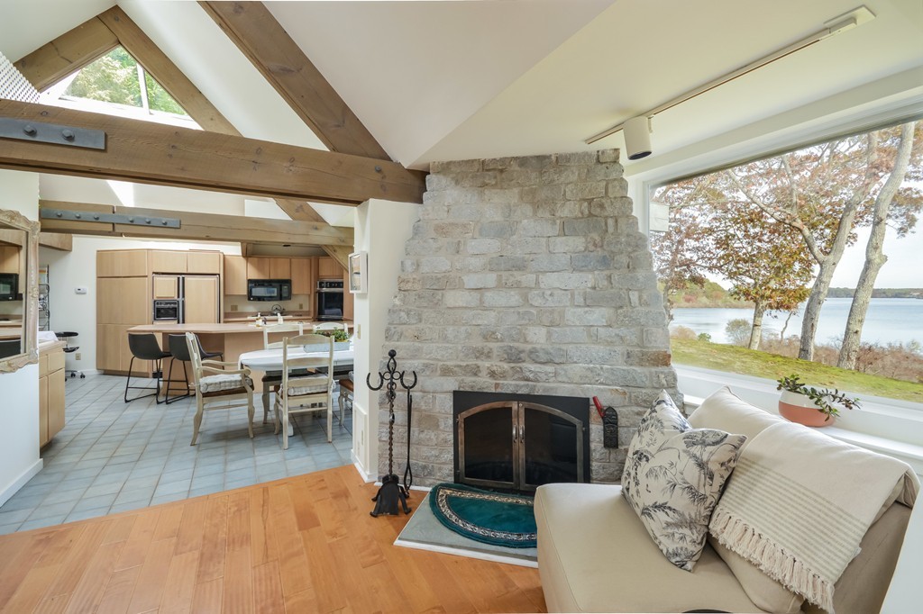 145 Wintergreen Ln, Brewster, MA 02631