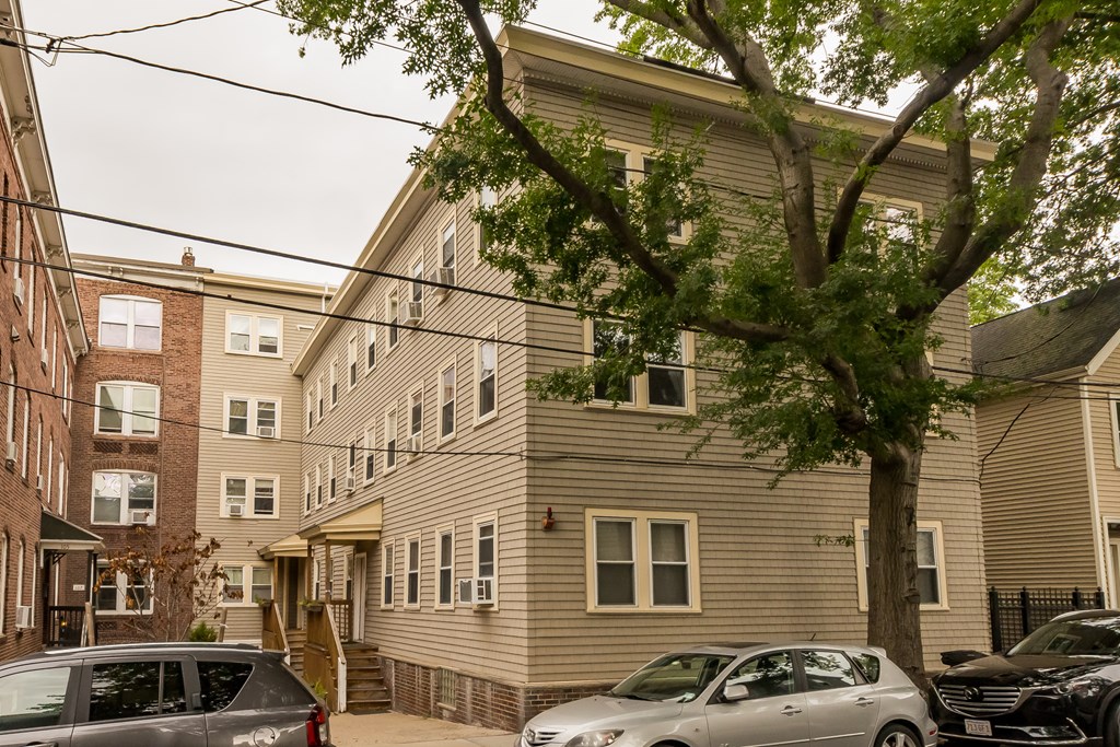 101 Gore St, Cambridge, MA 02141