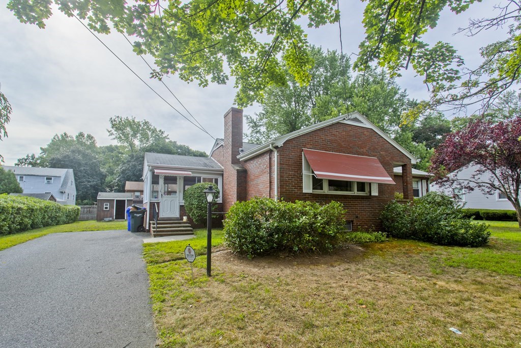 167 Mildred Ave, Springfield, MA 01104