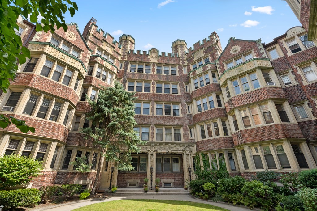 10 Dana St, Cambridge, MA 02138