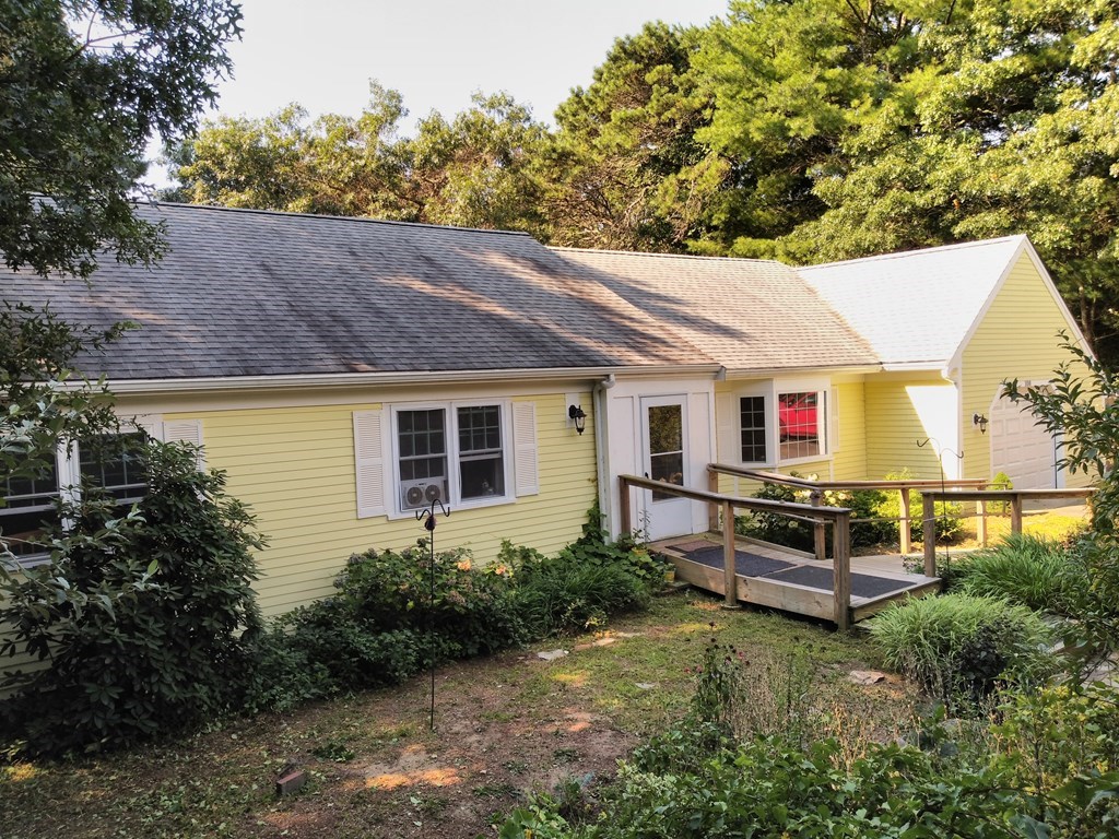 108 Captain Crosby Rd, Barnstable, MA 02632