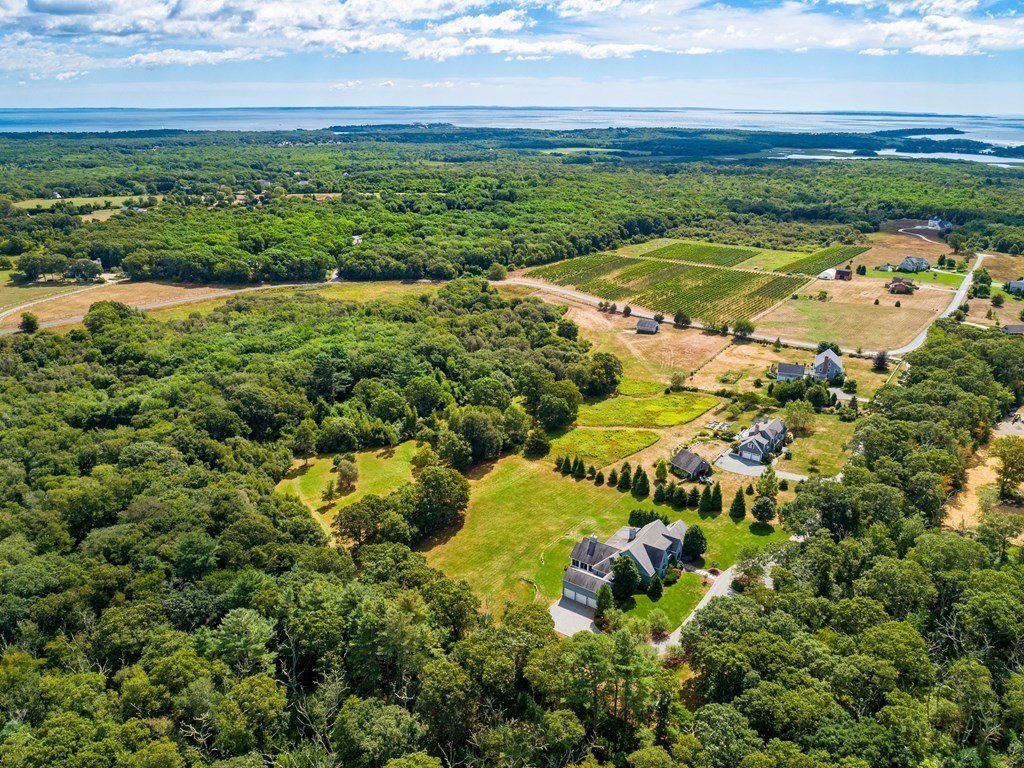 10 Pardon Hill Rd, Dartmouth, MA 02748