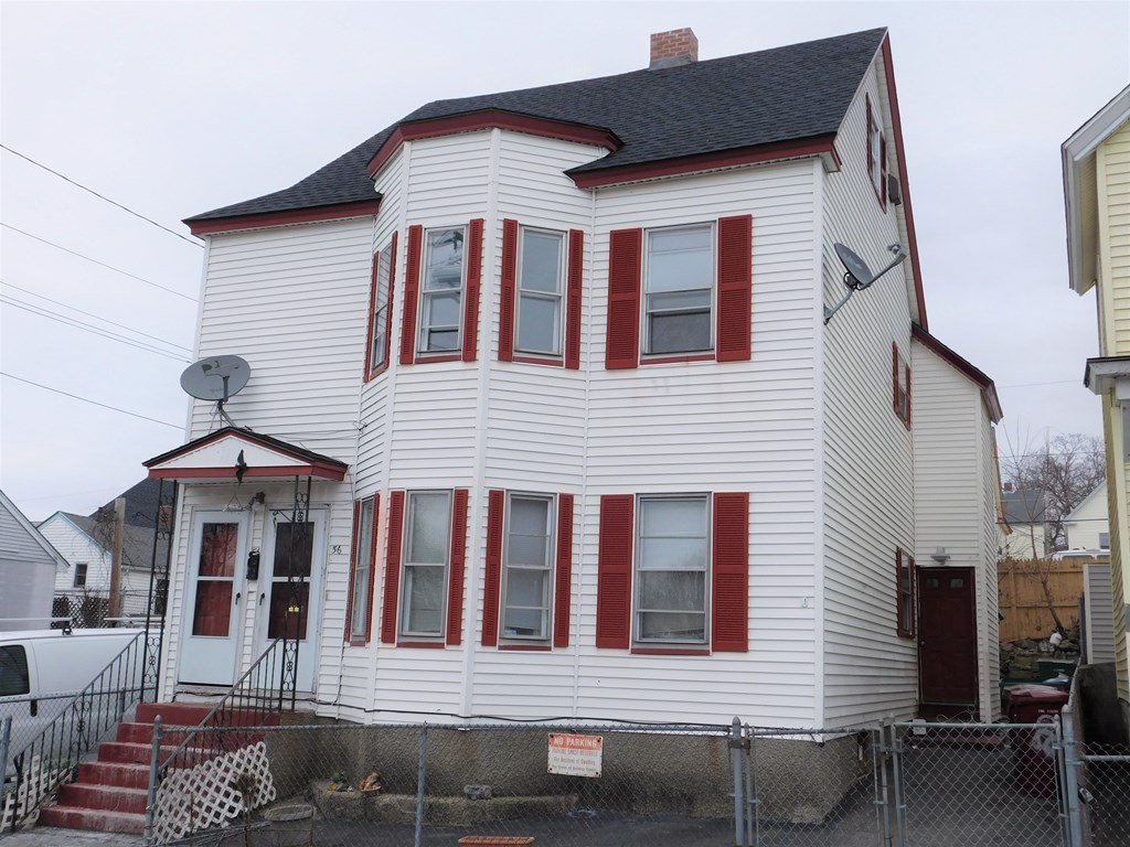 54 Perry St, Lowell, MA 01852