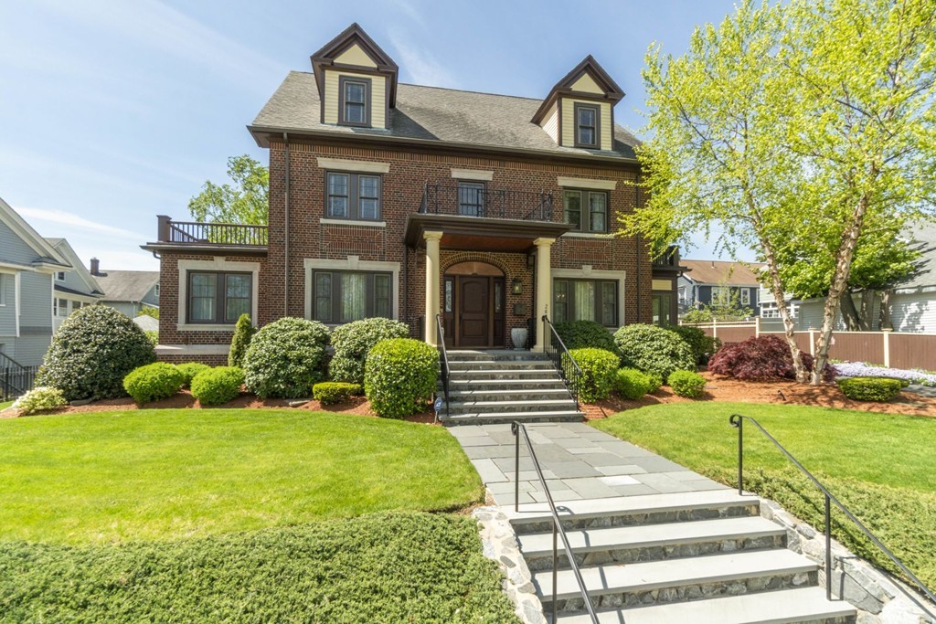 266 Mystic Valley Pkwy, Arlington, MA 02474