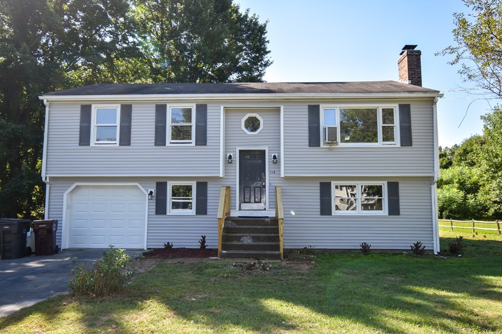 112 City View Rd, Westfield, MA 01085