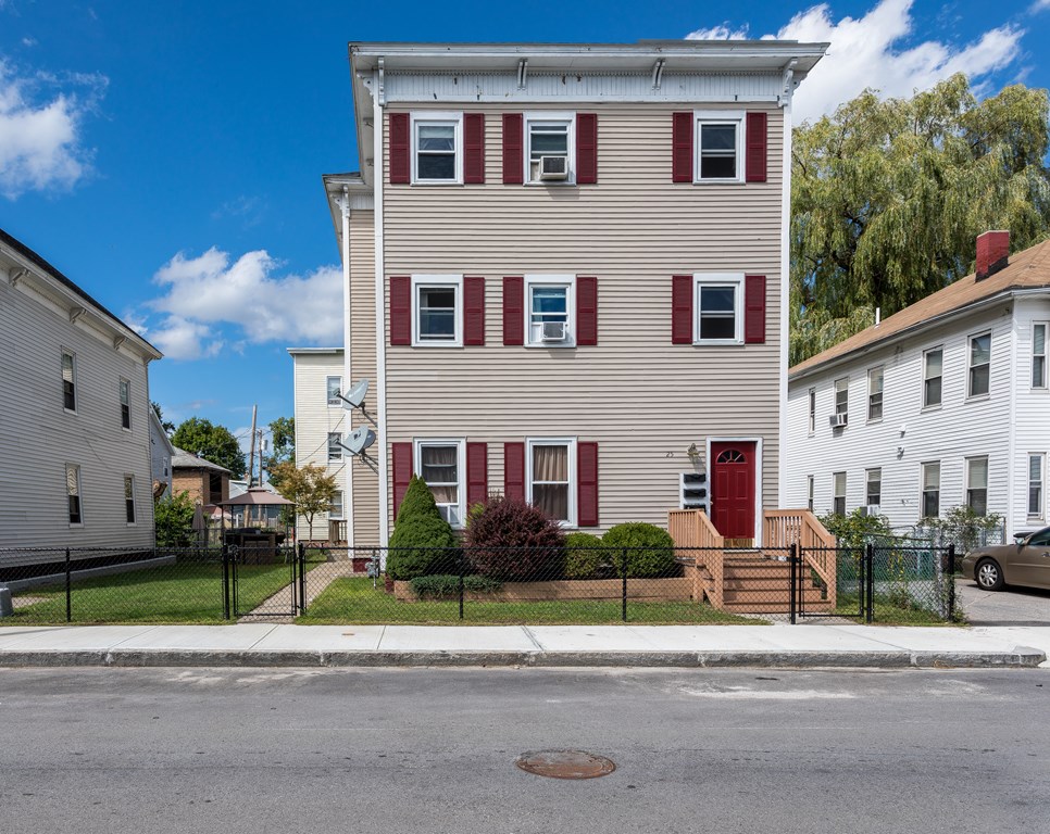 23-25 Colton, Worcester, MA 01610