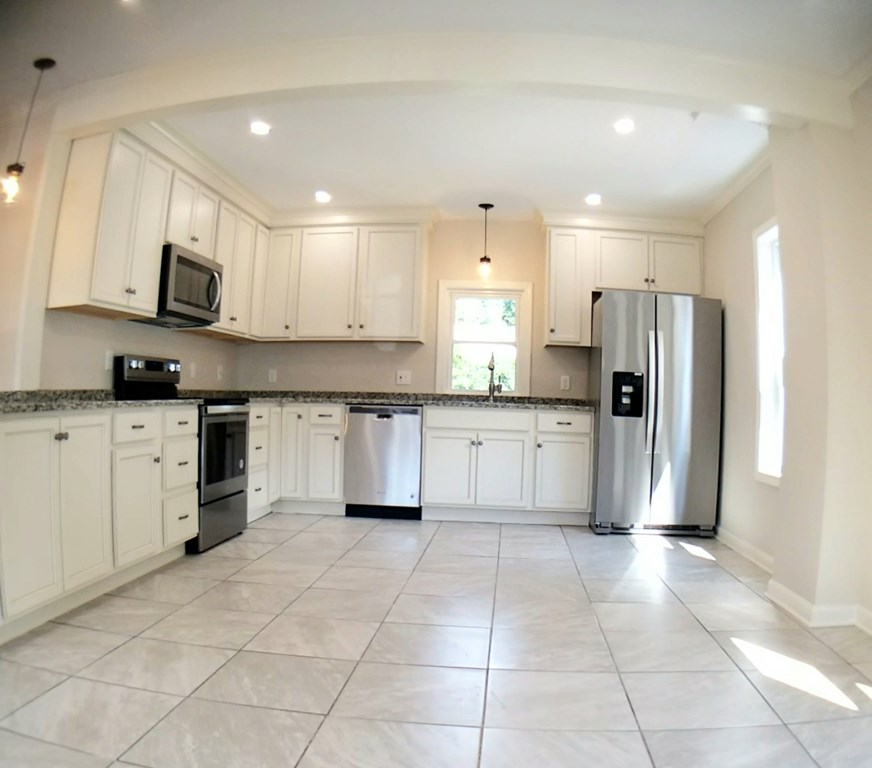 410 Water St, Clinton, MA 01510