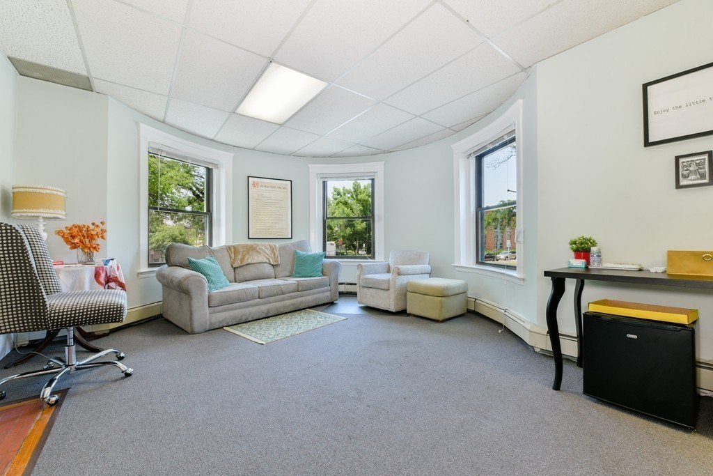 344 Harvard St, Brookline, MA 02446